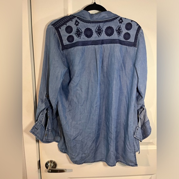 Velvet Heart Women’s Clothing Jean Jacket Button Up Embroidered Size Medium - Picture 4 of 16